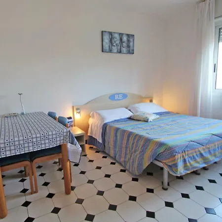 Locazione Turistica Edy.2 Apartmán Poggi